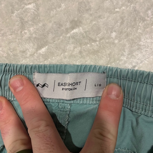 Easy Short by Cotton On. Large drawstring shorts. - Picture 3 of 3